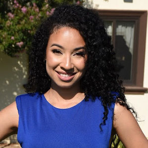 Meet your Posher, Steffany